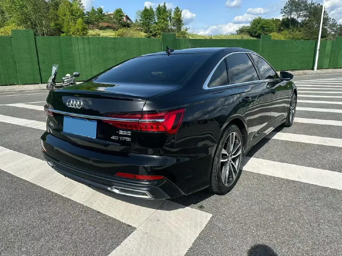 2021 Audi A6L 2.0T 190HP L4 7DCT,autocango,china used car exporter,china ev exporter,chinese used car exporter,chinese used ev exporter
