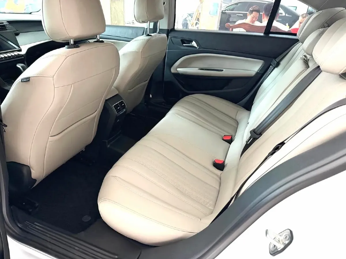 2024 Peugeot 408 1.5T 173HP L4 6AT,autocango,china used car exporter,china ev exporter,chinese used car exporter,chinese used ev exporter