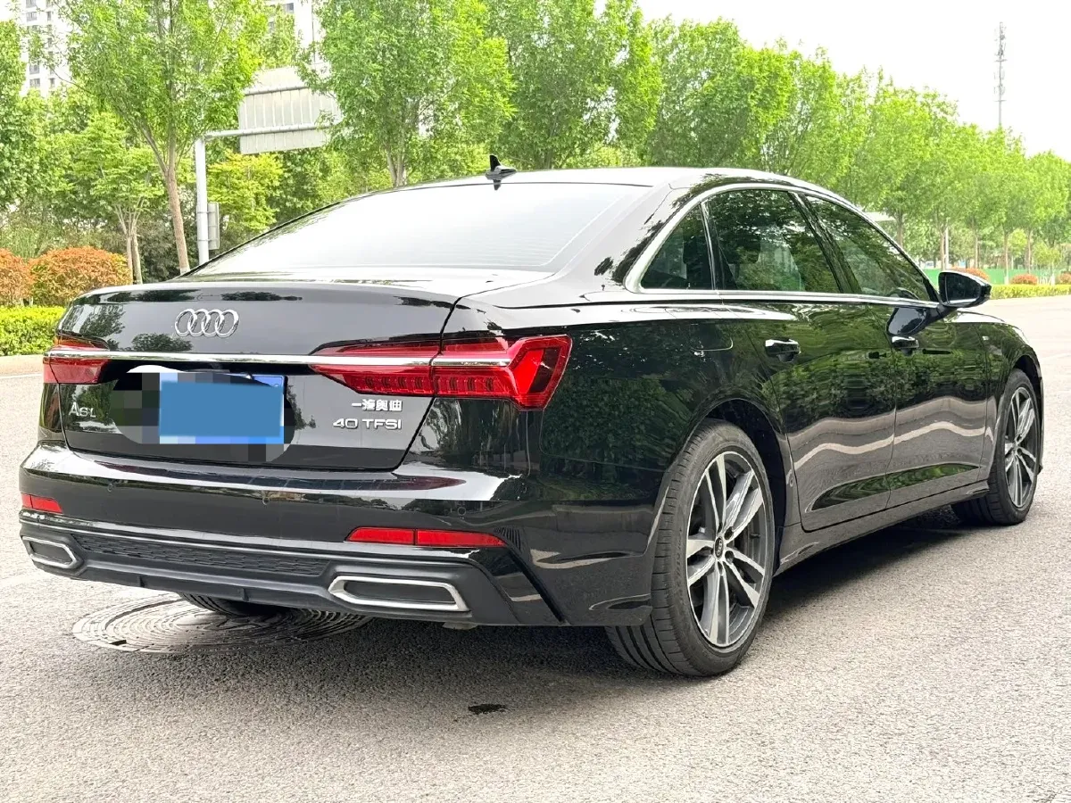 2022 Audi A6L 2.0T 190HP L4 7DCT,autocango,china used car exporter,china ev exporter,chinese used car exporter,chinese used ev exporter