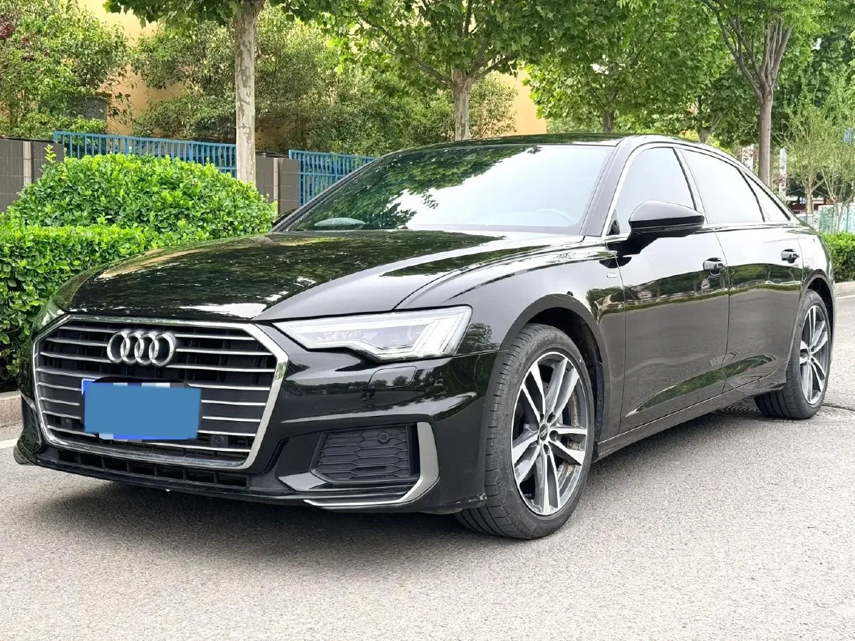 2022 Audi A6L 2.0T 190HP L4 7DCT,autocango,china used car exporter,china ev exporter,chinese used car exporter,chinese used ev exporter