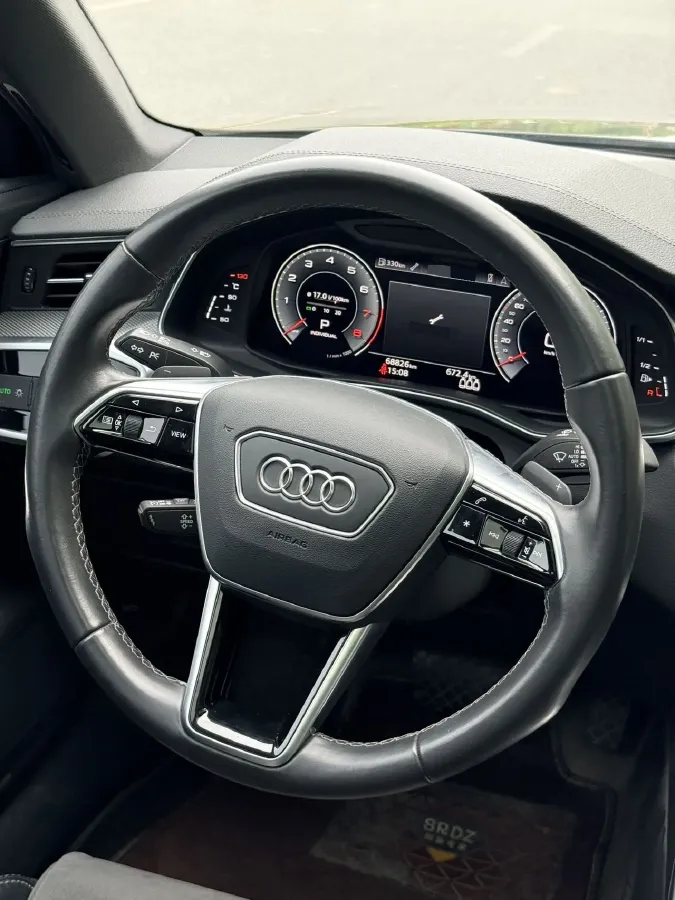 2022 Audi A6L 2.0T 190HP L4 7DCT,autocango,china used car exporter,china ev exporter,chinese used car exporter,chinese used ev exporter