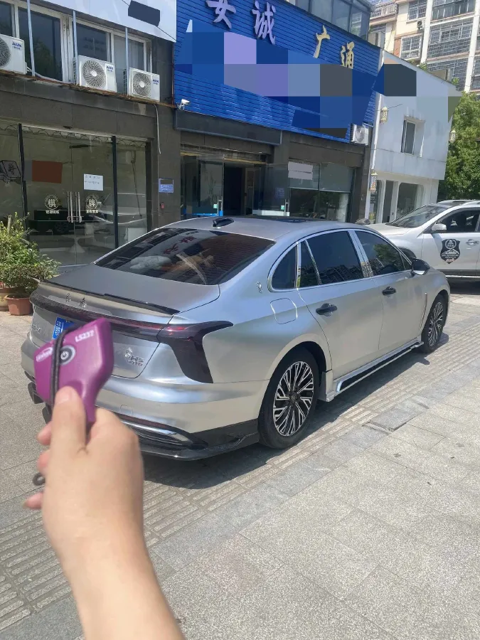 2024 HongQi H5 2.0T 224HP L4 8AT,autocango,china used car exporter,china ev exporter,chinese used car exporter,chinese used ev exporter