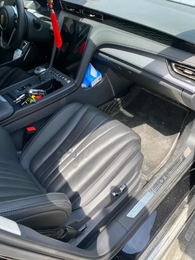 2024 HongQi H5 2.0T 224HP L4 8AT,autocango,china used car exporter,china ev exporter,chinese used car exporter,chinese used ev exporter