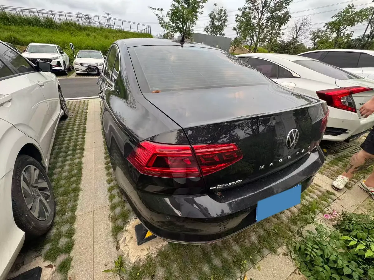 2020 Volkswagen Magotan 2.0T 186HP L4 7DCT,autocango,china used car exporter,china ev exporter,chinese used car exporter,chinese used ev exporter