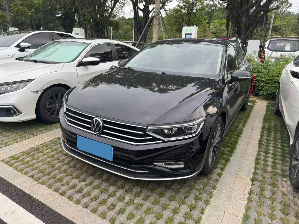 2020 Volkswagen Magotan 2.0T 186HP L4 7DCT,autocango,china used car exporter,china ev exporter,chinese used car exporter,chinese used ev exporter