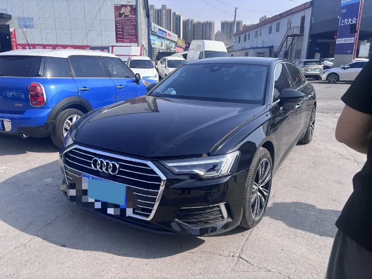 2022 Audi A6L 2.0T 224HP L4 7DCT,autocango,china used car exporter,china ev exporter,chinese used car exporter,chinese used ev exporter