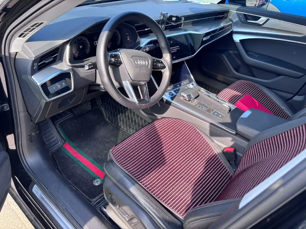 2022 Audi A6L 2.0T 224HP L4 7DCT,autocango,china used car exporter,china ev exporter,chinese used car exporter,chinese used ev exporter