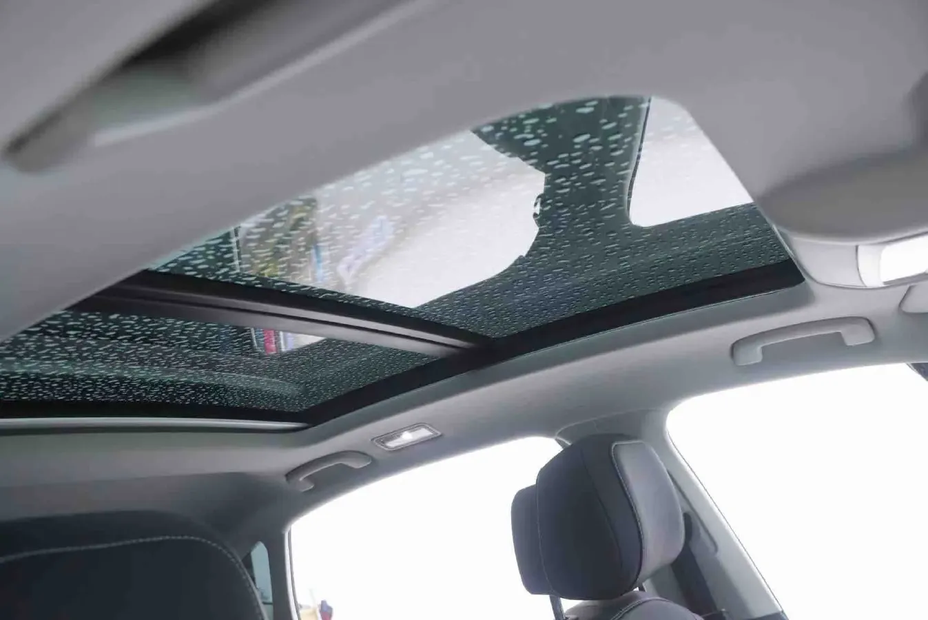 2024 Volkswagen Passat 2.0T 220HP L4 7DCT,autocango,china used car exporter,china ev exporter,chinese used car exporter,chinese used ev exporter