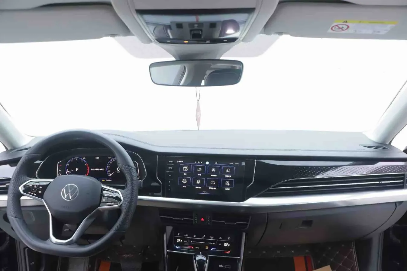 2024 Volkswagen Passat 2.0T 220HP L4 7DCT,autocango,china used car exporter,china ev exporter,chinese used car exporter,chinese used ev exporter