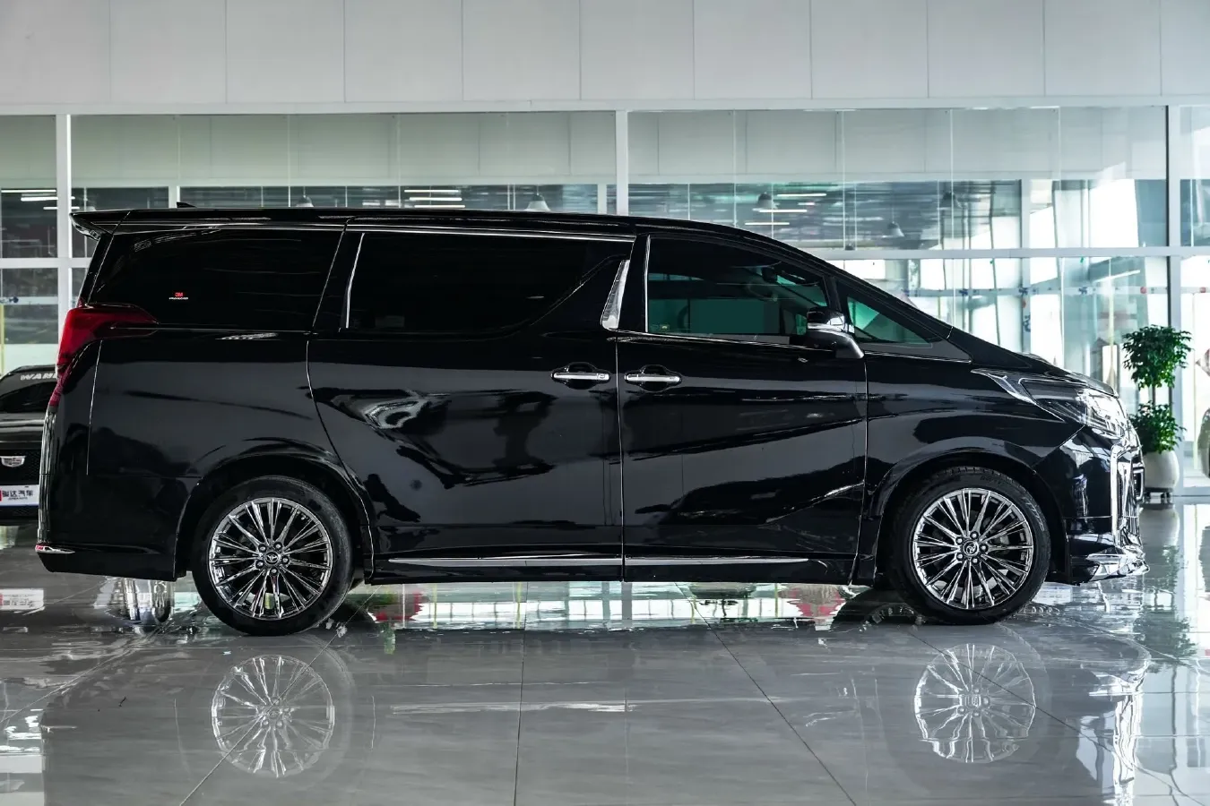 2020 Toyota Alphard 2.5L 117HP L4 E-CVT Hybrid,autocango,china used car exporter,china ev exporter,chinese used car exporter,chinese used ev exporter