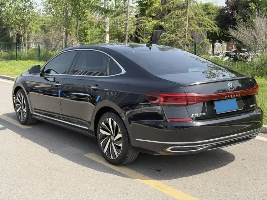 2023 Volkswagen Passat 2.0T 220HP L4 7DCT,autocango,china used car exporter,china ev exporter,chinese used car exporter,chinese used ev exporter