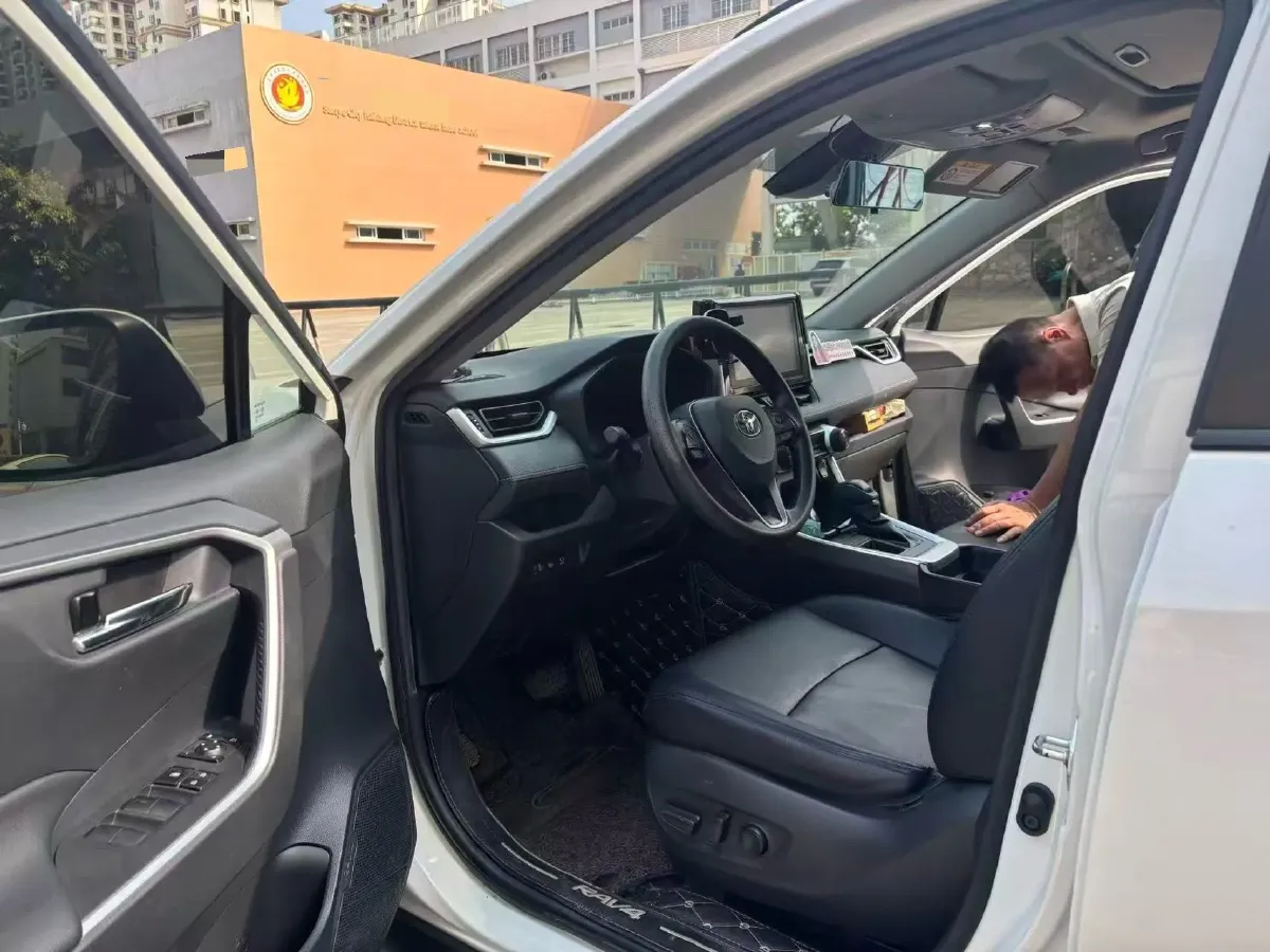 2020 Toyota RAV4 2.0L 171HP L4 CVT,autocango,china used car exporter,china ev exporter,chinese used car exporter,chinese used ev exporter