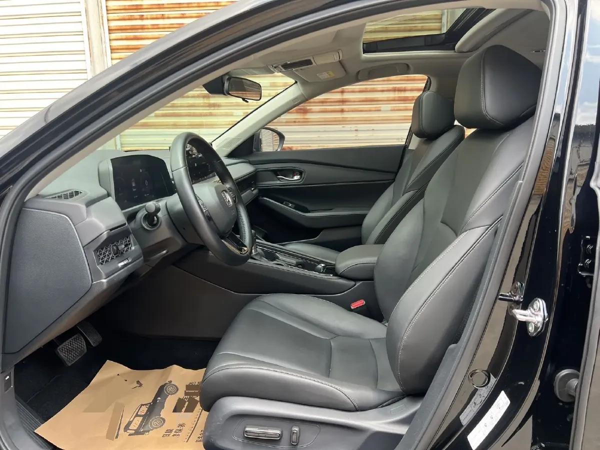 2025 Honda Accord 1.5T 192HP L4 CVT,autocango,china used car exporter,china ev exporter,chinese used car exporter,chinese used ev exporter