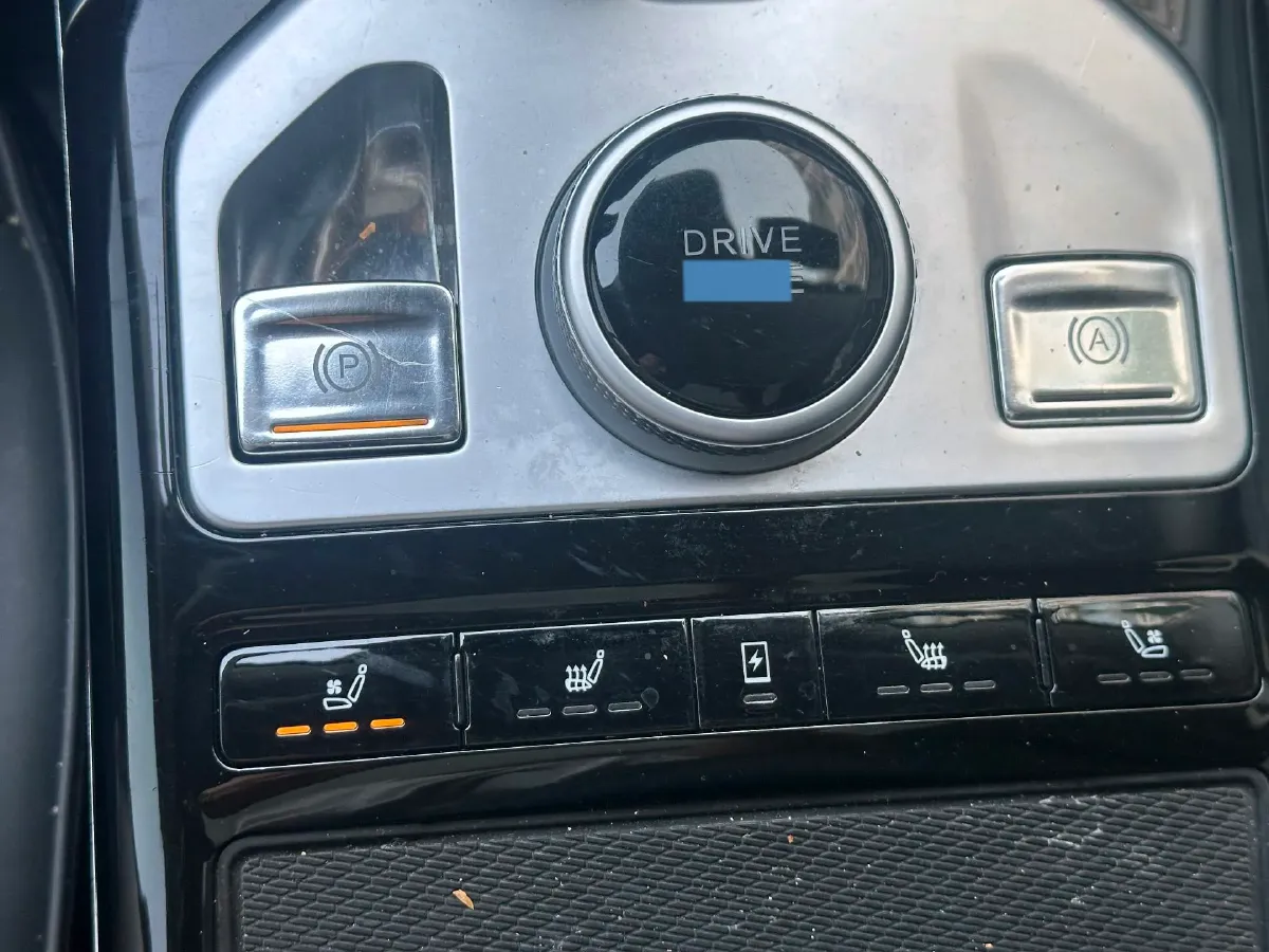 2019 HongQi HS5 2.0T 224HP L4 6AT,autocango,china used car exporter,china ev exporter,chinese used car exporter,chinese used ev exporter