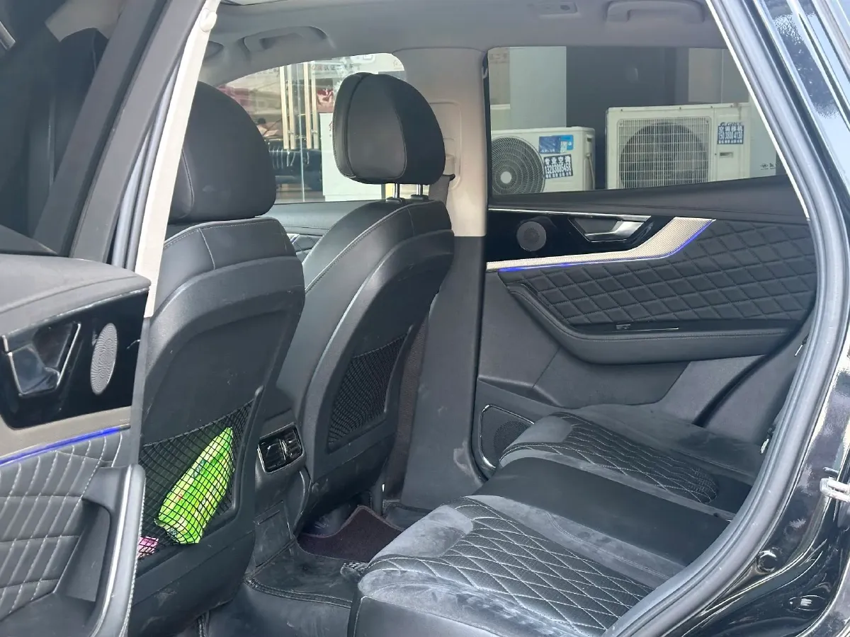 2019 HongQi HS5 2.0T 224HP L4 6AT,autocango,china used car exporter,china ev exporter,chinese used car exporter,chinese used ev exporter