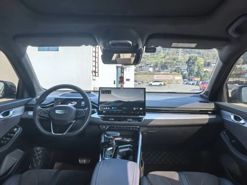 2025 Geely Preface 2.0T 238HP L4 8AT,autocango,china used car exporter,china ev exporter,chinese used car exporter,chinese used ev exporter