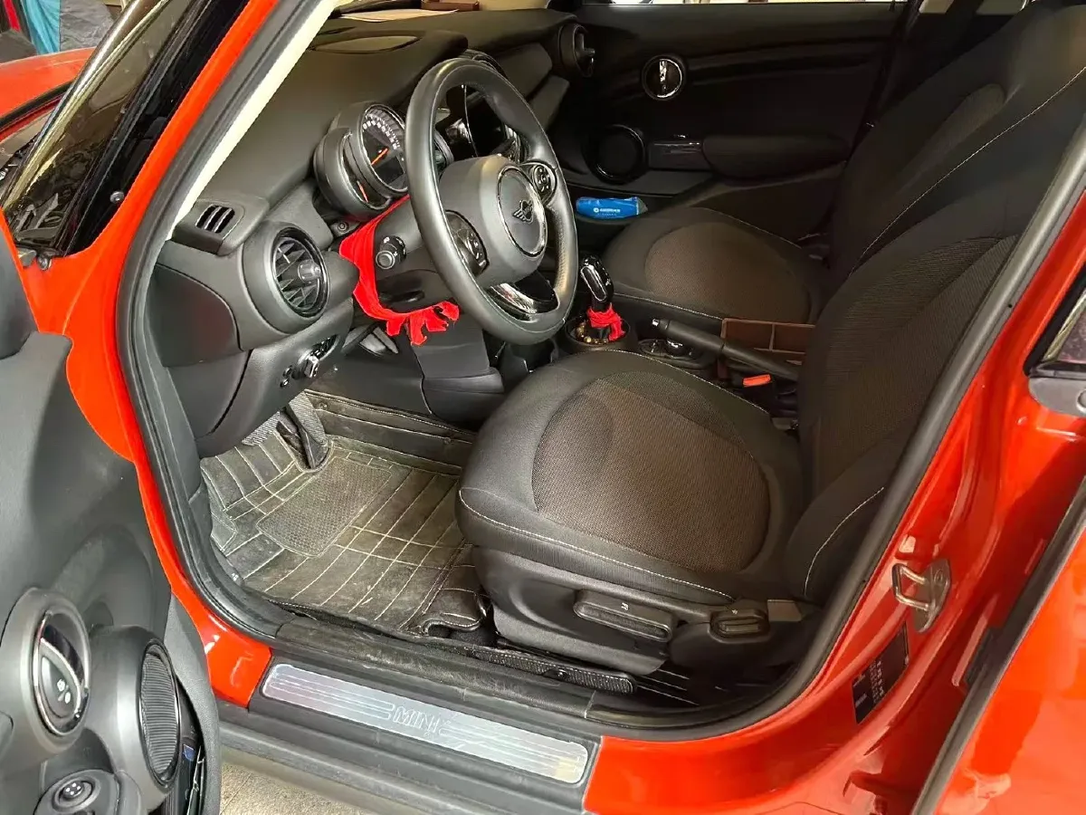 2021 MINI MINI 1.5T 102HP L3 7DCT,autocango,china used car exporter,china ev exporter,chinese used car exporter,chinese used ev exporter