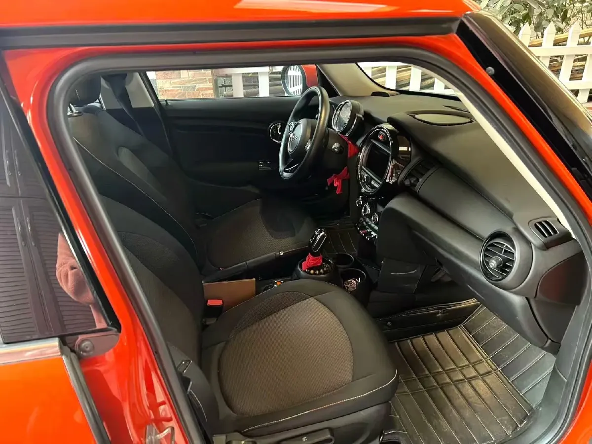 2021 MINI MINI 1.5T 102HP L3 7DCT,autocango,china used car exporter,china ev exporter,chinese used car exporter,chinese used ev exporter