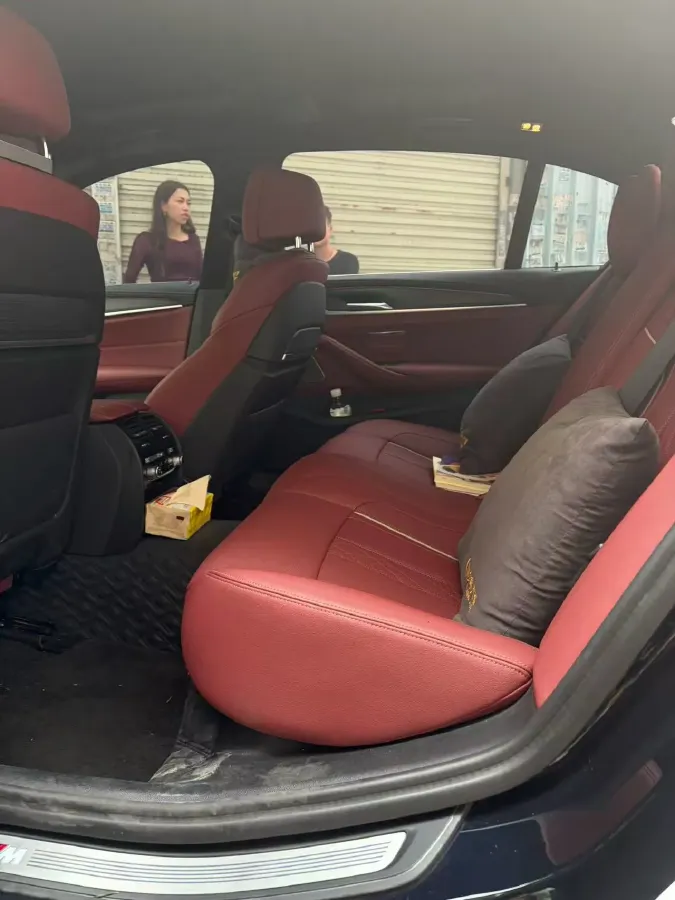 2022 BMW 5 Series 2.0T 252HP L4 8AT,autocango,china used car exporter,china ev exporter,chinese used car exporter,chinese used ev exporter