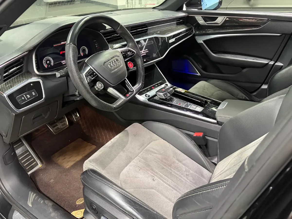 2022 Audi A6L 2.0T 190HP L4 7DCT,autocango,china used car exporter,china ev exporter,chinese used car exporter,chinese used ev exporter