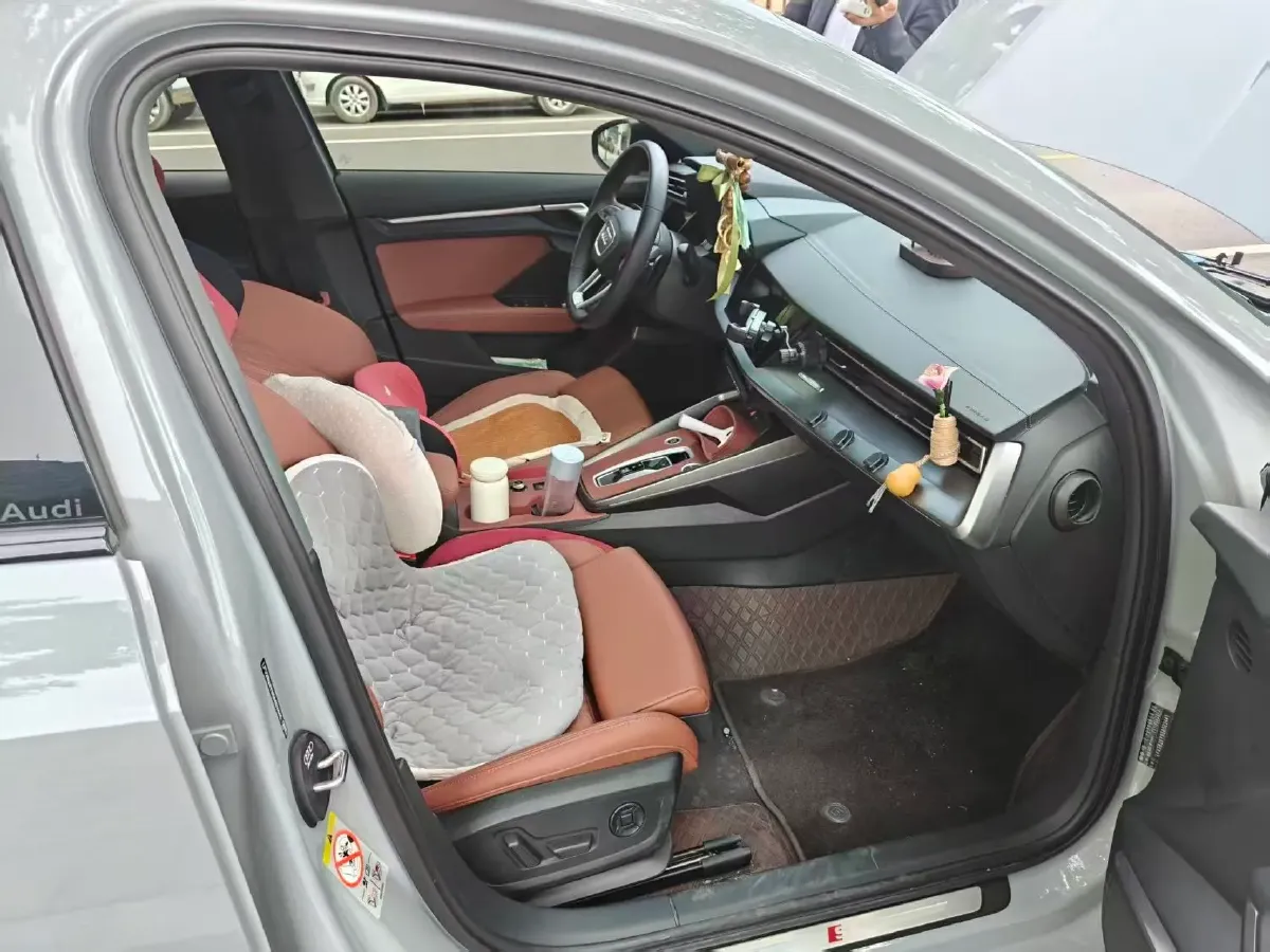 2025 Audi A3 1.5T 160HP L4 7DCT,autocango,china used car exporter,china ev exporter,chinese used car exporter,chinese used ev exporter