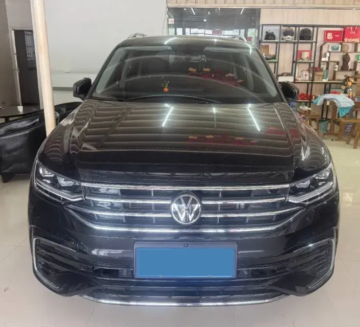 2024 Volkswagen Tiguan L 2.0T 186HP L4 7DCT,autocango,china used car exporter,china ev exporter,chinese used car exporter,chinese used ev exporter