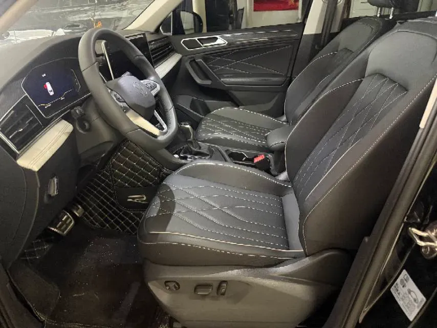 2024 Volkswagen Tiguan L 2.0T 186HP L4 7DCT,autocango,china used car exporter,china ev exporter,chinese used car exporter,chinese used ev exporter