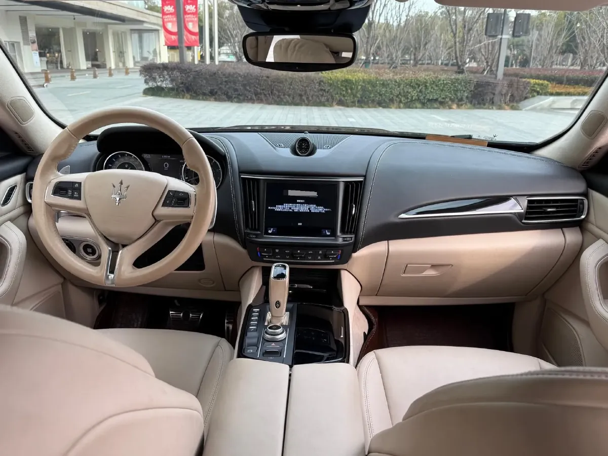 2021 Maserati Levante 3.0T 350HP V6 8AT,autocango,china used car exporter,china ev exporter,chinese used car exporter,chinese used ev exporter