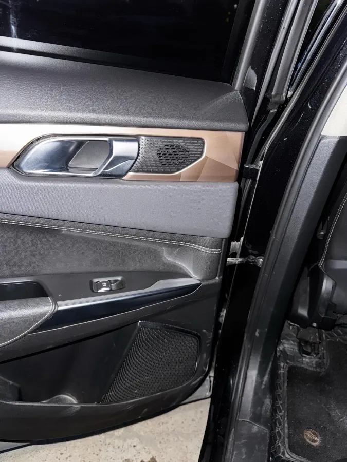 2019 Beijing BJ40 2.0T 218HP L4 6AT,autocango,china used car exporter,china ev exporter,chinese used car exporter,chinese used ev exporter