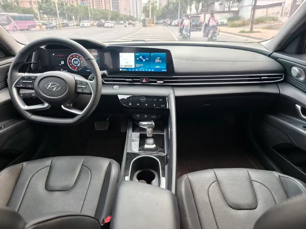 2022 Hyundai Elantra 1.5L 115HP L4 CVT,autocango,china used car exporter,china ev exporter,chinese used car exporter,chinese used ev exporter
