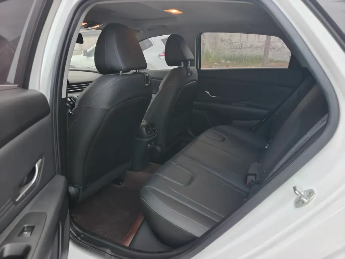 2022 Hyundai Elantra 1.5L 115HP L4 CVT,autocango,china used car exporter,china ev exporter,chinese used car exporter,chinese used ev exporter