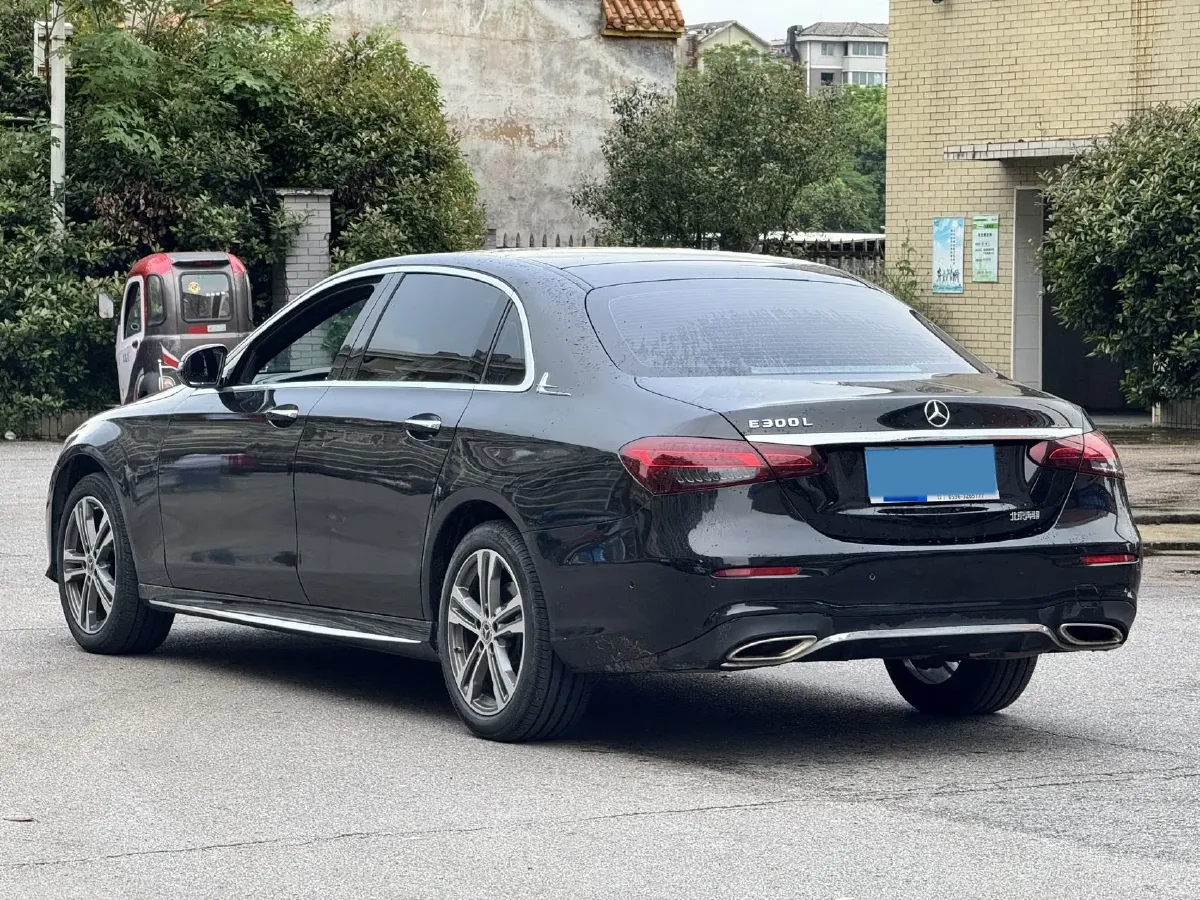2022 Mercedes-Benz E Class 2.0T 197HP L4 9AT,autocango,china used car exporter,china ev exporter,chinese used car exporter,chinese used ev exporter