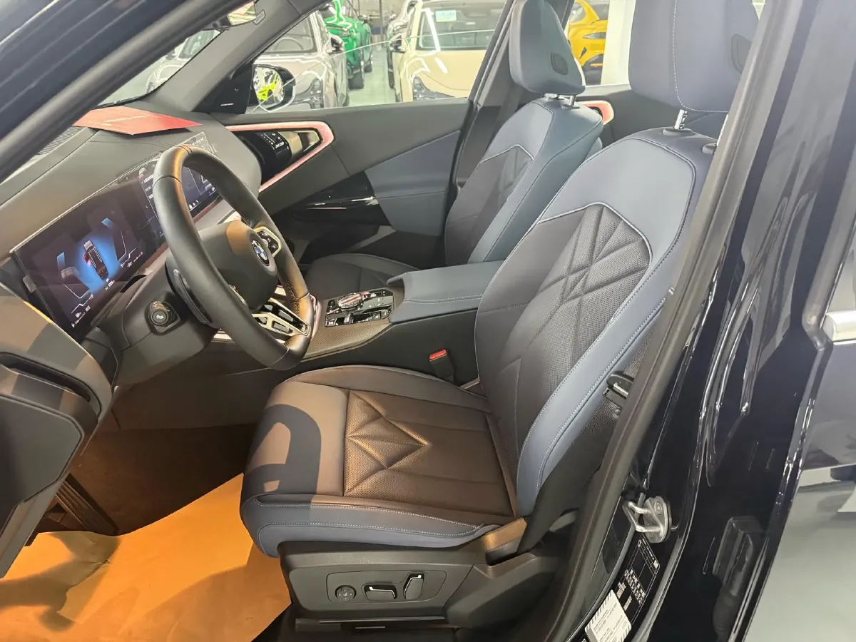 2025 BMW X3 2.0T 258HP L4 8AT,autocango,china used car exporter,china ev exporter,chinese used car exporter,chinese used ev exporter