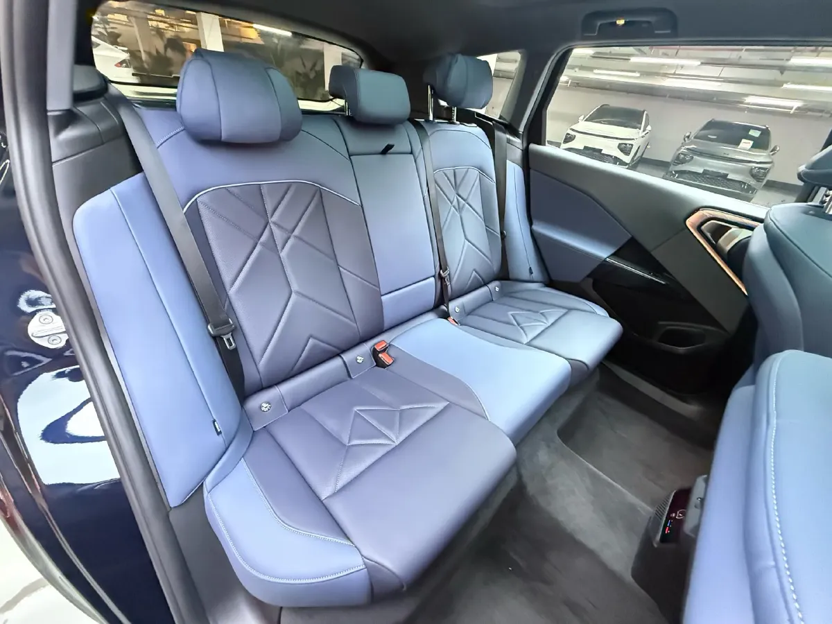 2025 BMW X3 2.0T 258HP L4 8AT,autocango,china used car exporter,china ev exporter,chinese used car exporter,chinese used ev exporter