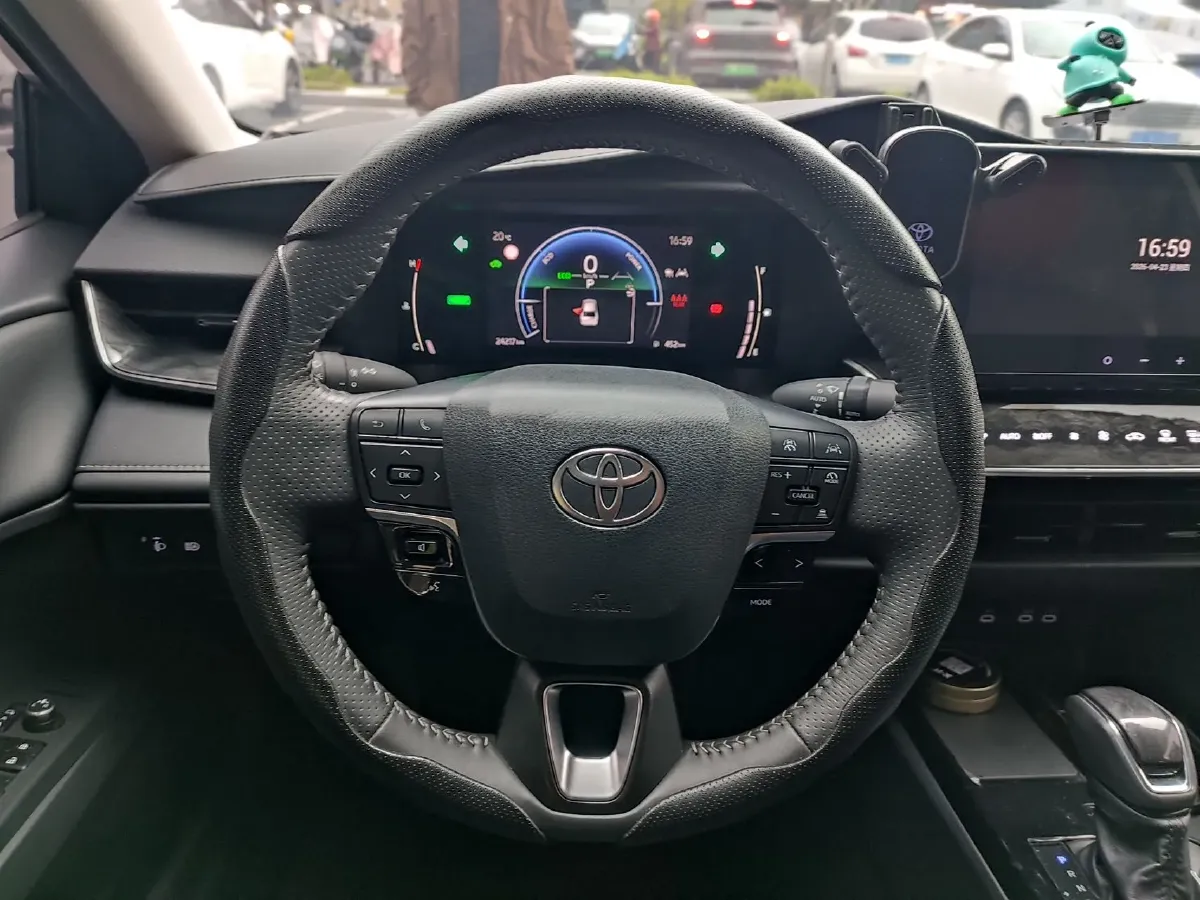 2024 Toyota Camry 2.0L 152HP L4 E-CVT Hybrid,autocango,china used car exporter,china ev exporter,chinese used car exporter,chinese used ev exporter