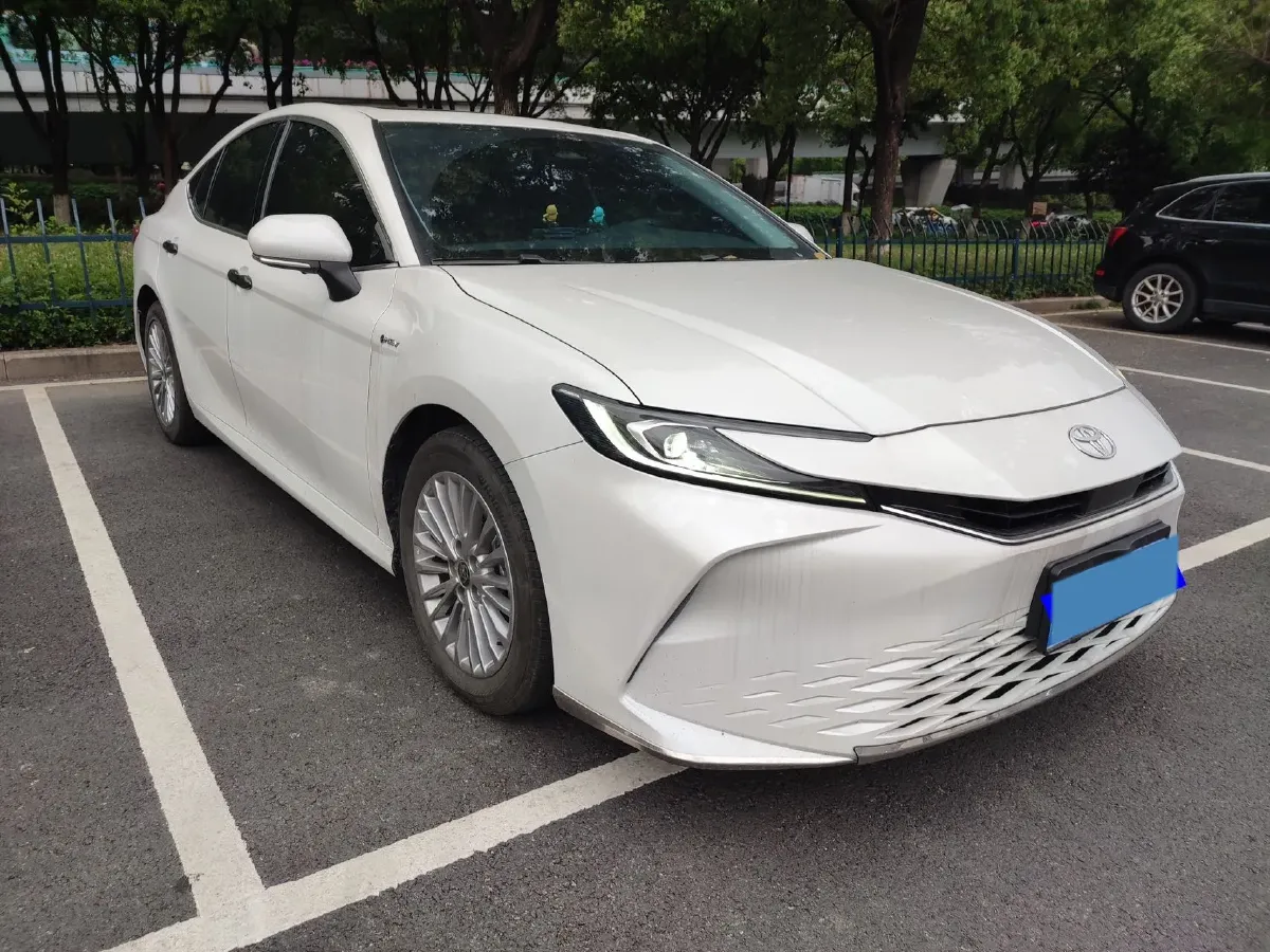 2024 Toyota Camry 2.0L 152HP L4 E-CVT Hybrid,autocango,china used car exporter,china ev exporter,chinese used car exporter,chinese used ev exporter