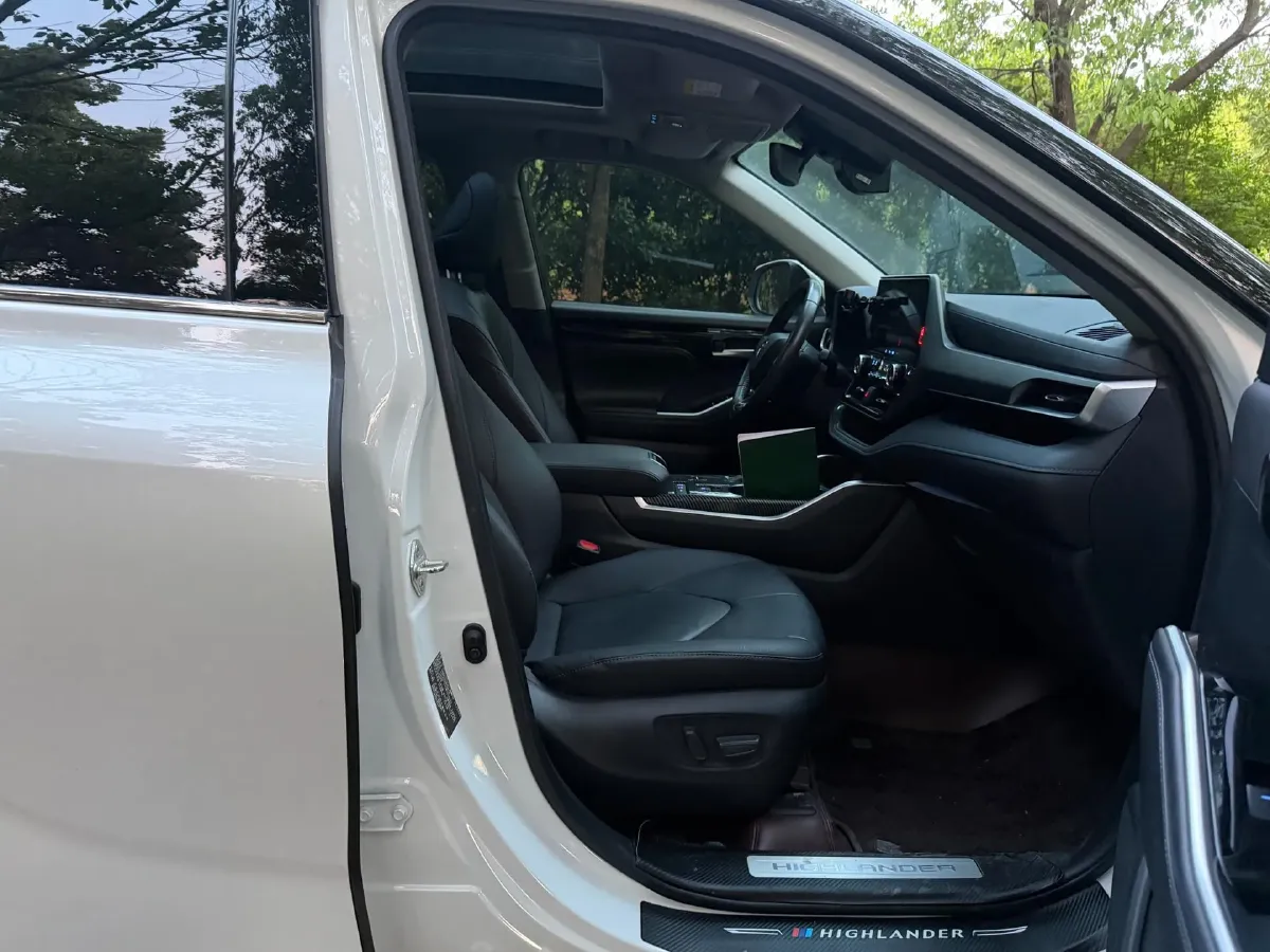 2022 Toyota Highlander 2.5L 192HP L4 E-CVT Hybrid,autocango,china used car exporter,china ev exporter,chinese used car exporter,chinese used ev exporter