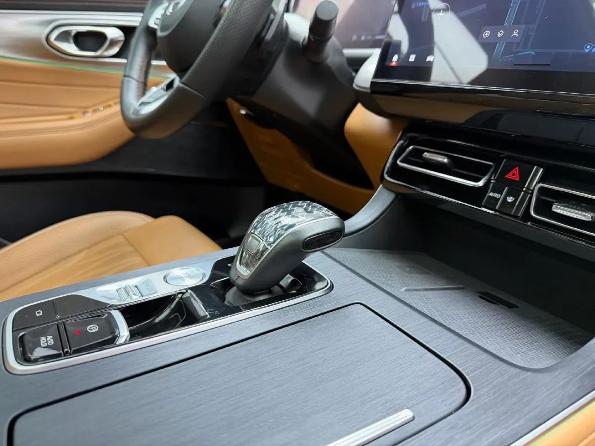 2024 GAC Trumpchi GS8 2.0T 252HP L4 8AT,autocango,china used car exporter,china ev exporter,chinese used car exporter,chinese used ev exporter