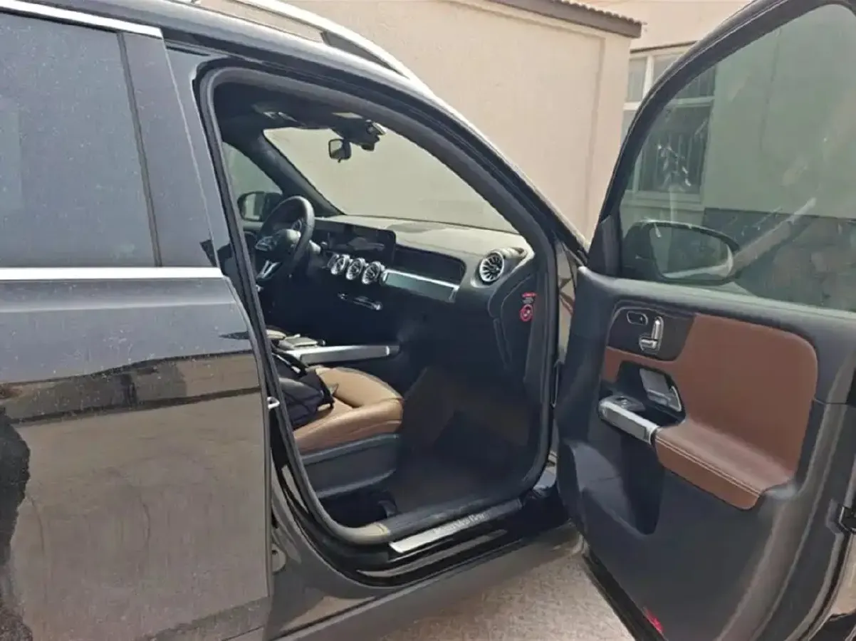 2023 Mercedes-Benz GLB Class 2.0T 190HP L4 8DCT,autocango,china used car exporter,china ev exporter,chinese used car exporter,chinese used ev exporter