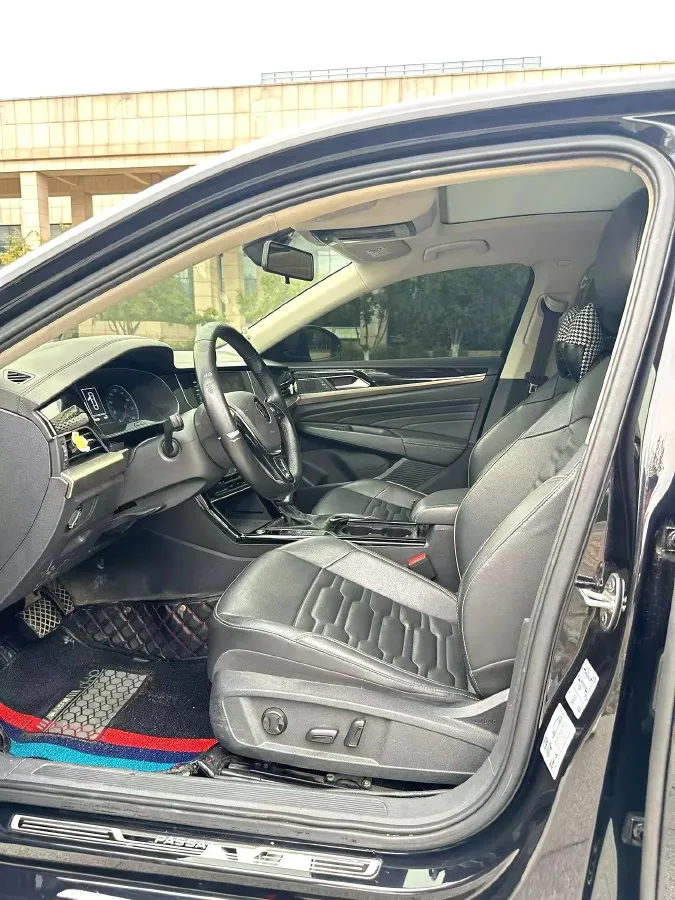 2020 Volkswagen Passat 2.0T 186HP L4 7DCT,autocango,china used car exporter,china ev exporter,chinese used car exporter,chinese used ev exporter