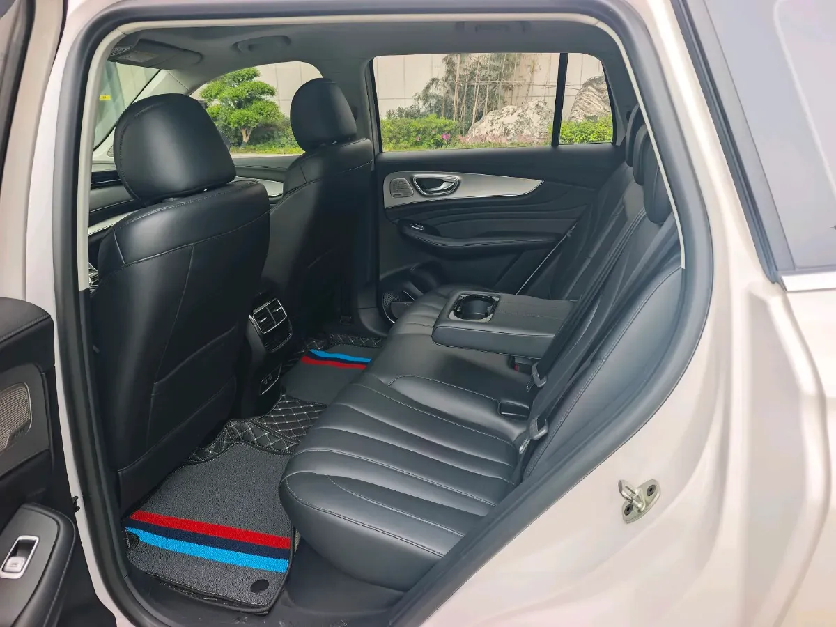 2019 Roewe RX5 MAX 1.5T 173HP L4 6MT,autocango,china used car exporter,china ev exporter,chinese used car exporter,chinese used ev exporter