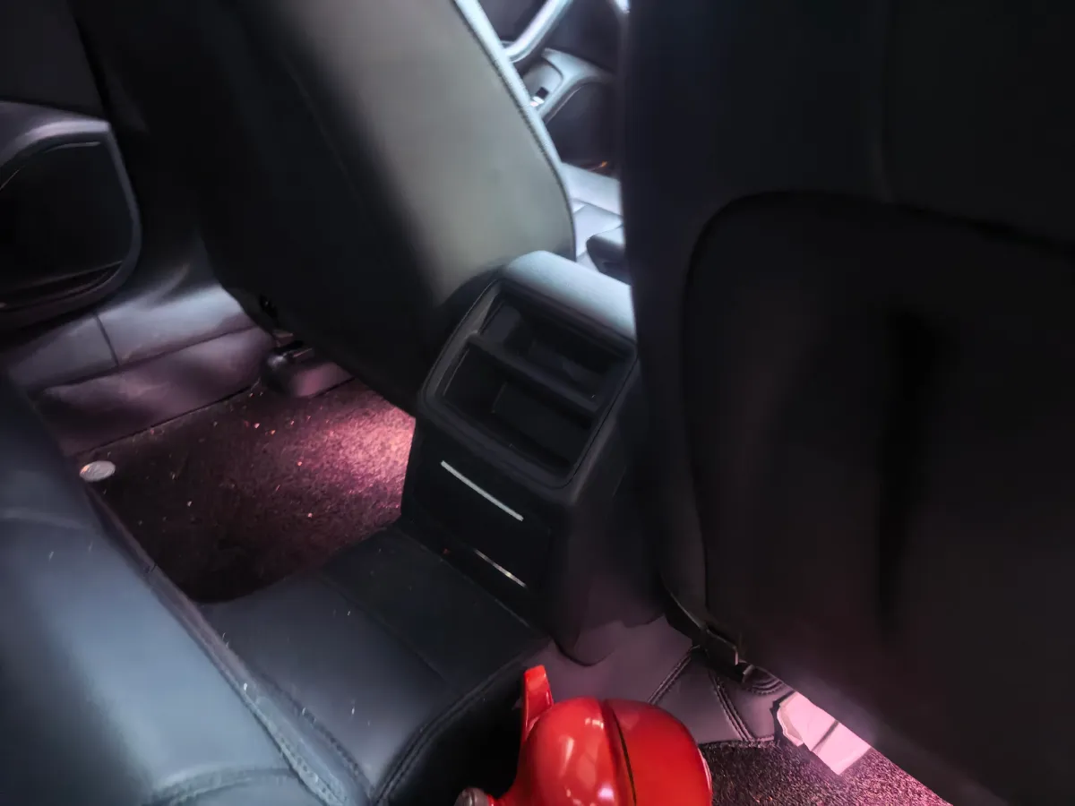 2023 Audi A4L 2.0T 190HP L4 7DCT,autocango,china used car exporter,china ev exporter,chinese used car exporter,chinese used ev exporter