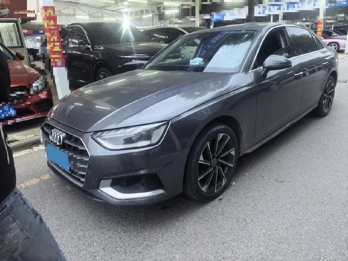 2023 Audi A4L 2.0T 190HP L4 7DCT,autocango,china used car exporter,china ev exporter,chinese used car exporter,chinese used ev exporter
