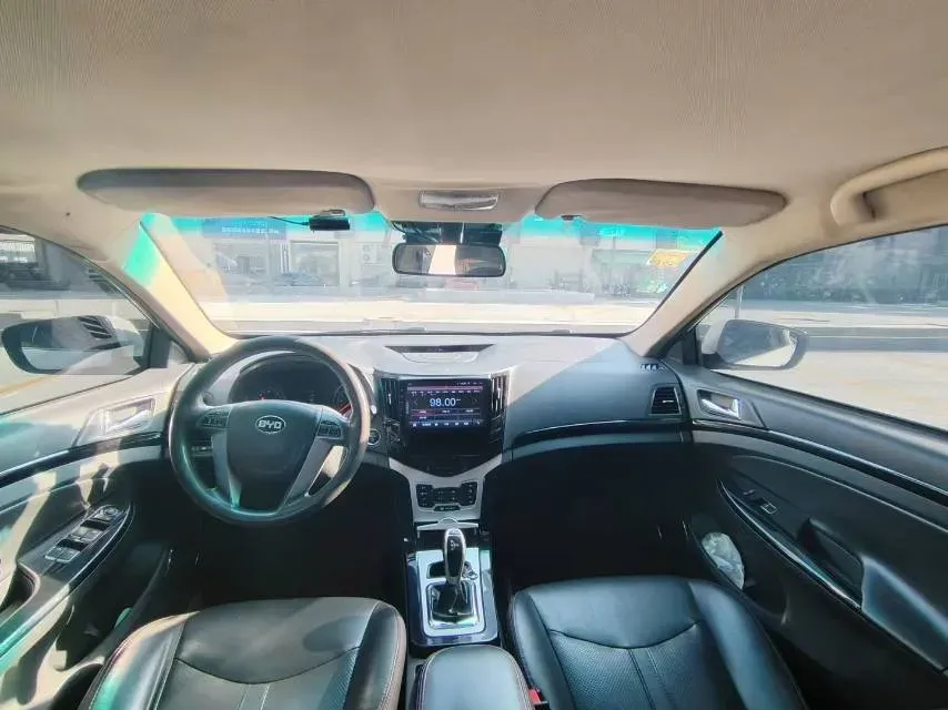 2018 BYD e5 BEV 60.48KWH,autocango,china used car exporter,china ev exporter,chinese used car exporter,chinese used ev exporter