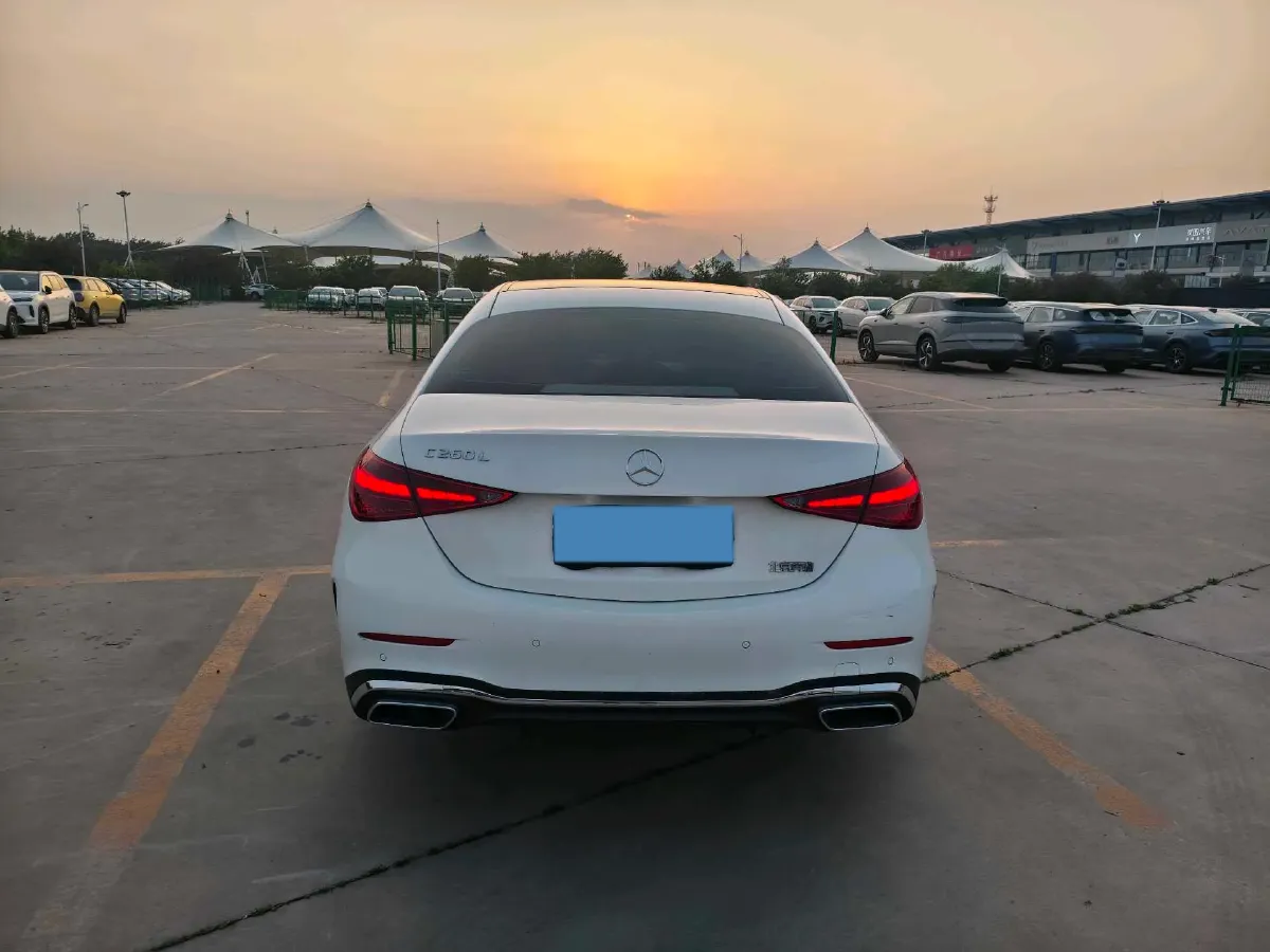 2025 Mercedes-Benz C Class 1.5T 204HP L4 9AT,autocango,china used car exporter,china ev exporter,chinese used car exporter,chinese used ev exporter