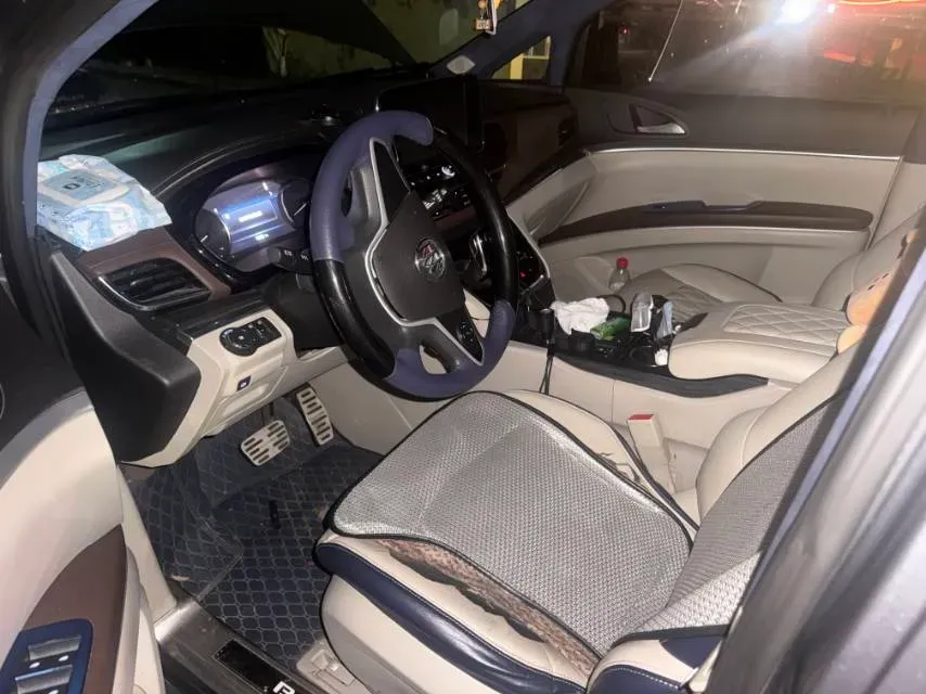 2021 Buick GL8 2.0T 237HP L4 9AT,autocango,china used car exporter,china ev exporter,chinese used car exporter,chinese used ev exporter