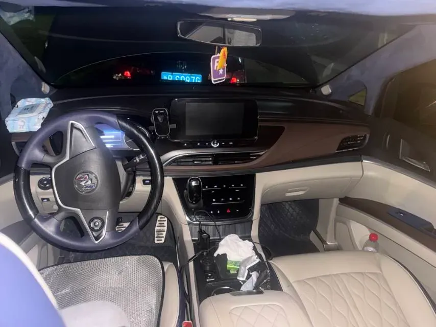 2021 Buick GL8 2.0T 237HP L4 9AT,autocango,china used car exporter,china ev exporter,chinese used car exporter,chinese used ev exporter