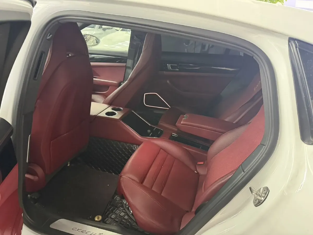 2019 Porsche Panamera 2.9T 330HP V6 8DCT,autocango,china used car exporter,china ev exporter,chinese used car exporter,chinese used ev exporter