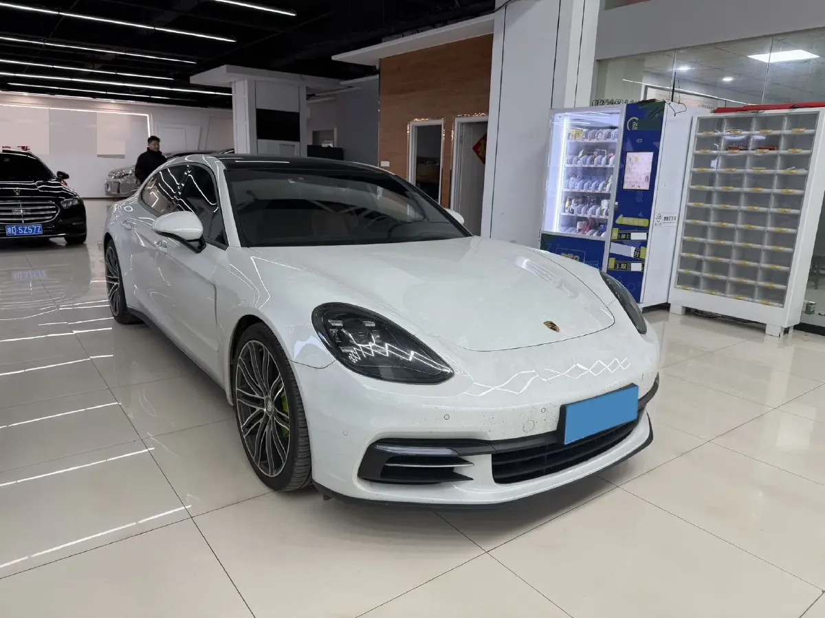 2019 Porsche Panamera 2.9T 330HP V6 8DCT,autocango,china used car exporter,china ev exporter,chinese used car exporter,chinese used ev exporter