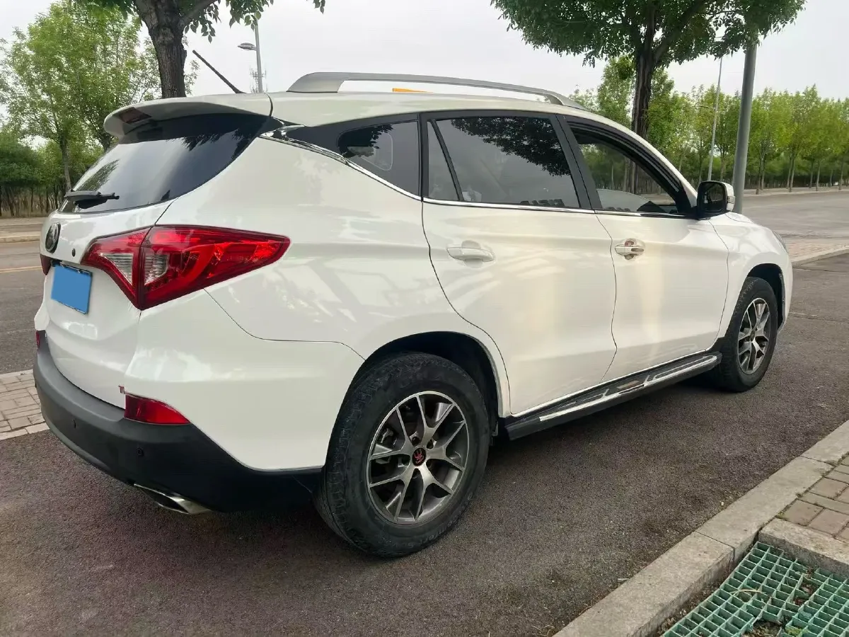 2017 BYD Song 1.5T 154HP L4 6MT,autocango,china used car exporter,china ev exporter,chinese used car exporter,chinese used ev exporter